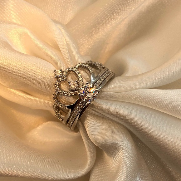 925 Sterling Silver Crown CZ Engagement Ring Set - Picture 9 of 14